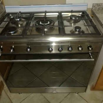 Electrical-Installations-installed-this-5-burner-Smeg-gas-stove0003